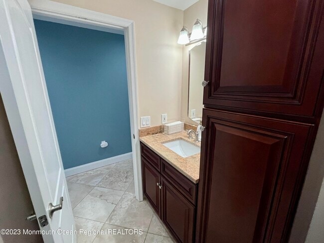 Building Photo - 525 Ocean Blvd