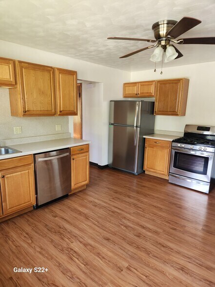 Primary Photo - 4426 Greengarden Rd