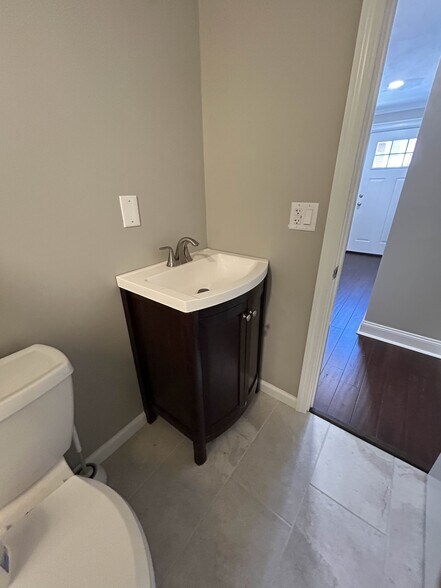 Building Photo - 4054 Howley St