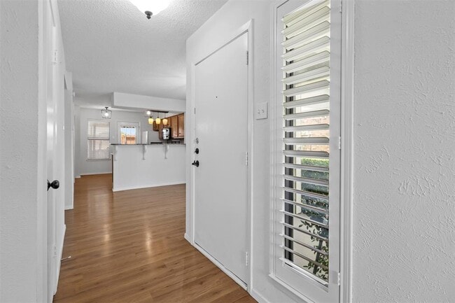 Building Photo - 1801 W Spring Creek Pkwy