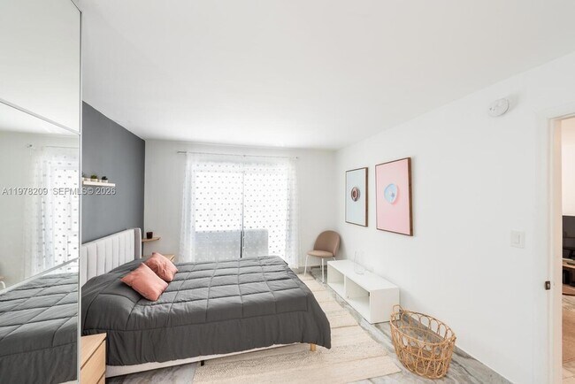 Building Photo - 251 Galen Dr