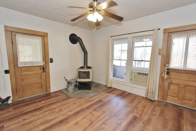 Building Photo - 3344 W South Slope Rd