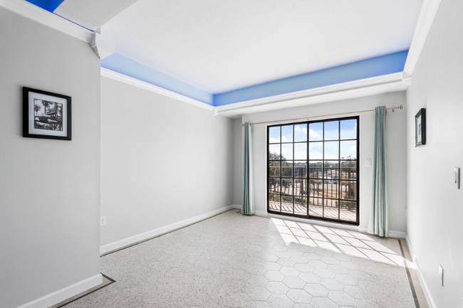 Building Photo - 235 6th St NW