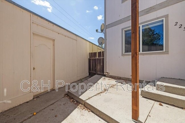 Building Photo - 2252 Avenue C
