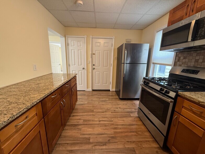 Building Photo - 38 Lanza Ave