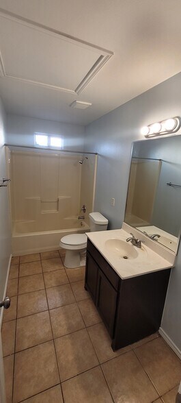 Bathroom - 1319 Nesmith St