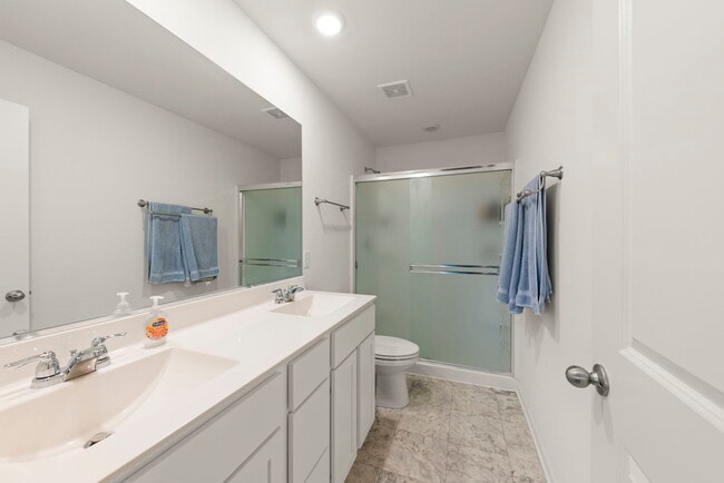 Building Photo - 846 Briar Gln Ct