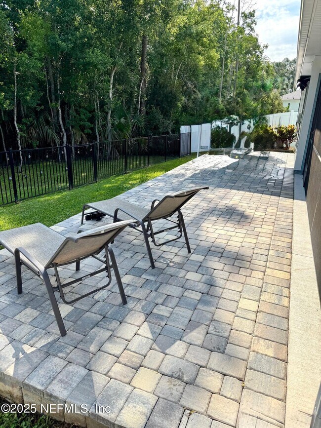 Building Photo - 163 Pine Forest Ct