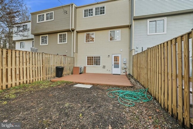 Building Photo - 9804 Gabon Ct