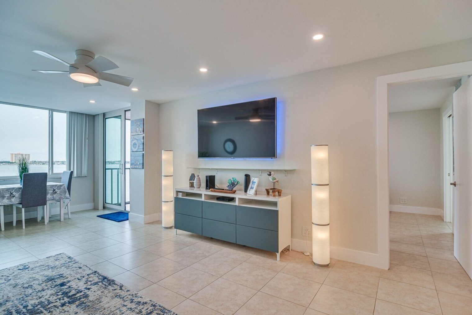Building Photo - 6260 Palma Del Mar Blvd S
