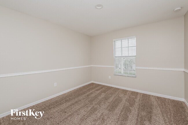 Building Photo - 10111 Crested Fringe Dr