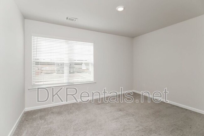 Building Photo - 160 Avondale Blvd SE