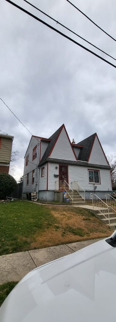 Building Photo - 5083 Homestead Ave