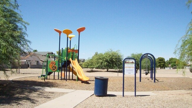 Building Photo - 802 E Rosemonte Dr