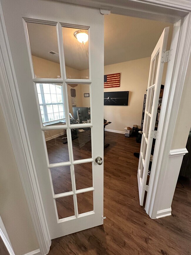 Building Photo - 1030 Campbell Ridge Dr