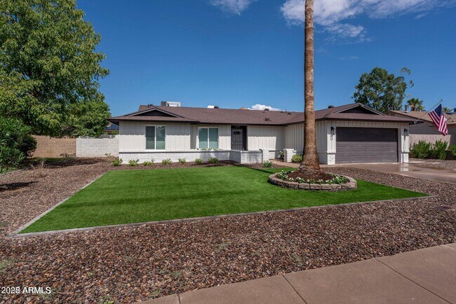Building Photo - 6016 E Evans Dr