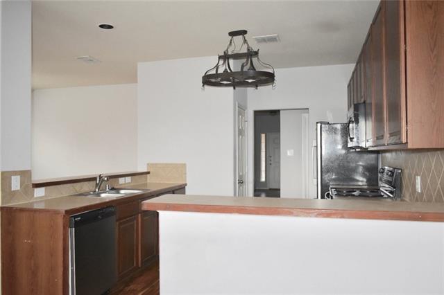 Building Photo - 150 Briar Grove Dr