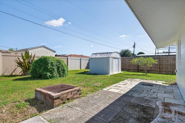 Building Photo - 420 Palm Creek Dr