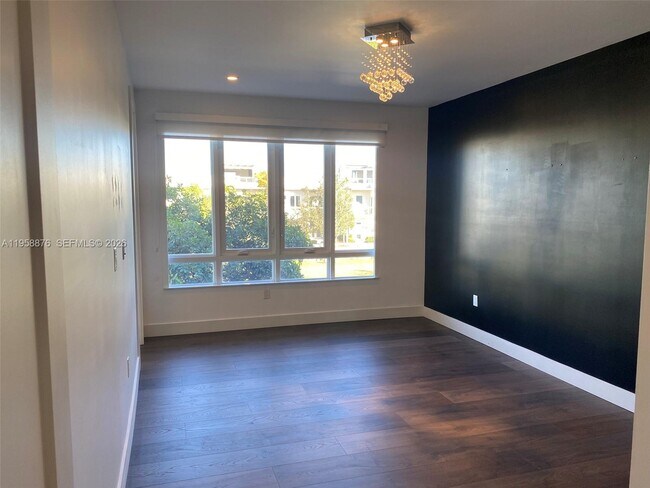 Building Photo - 6430 NW 104th Path