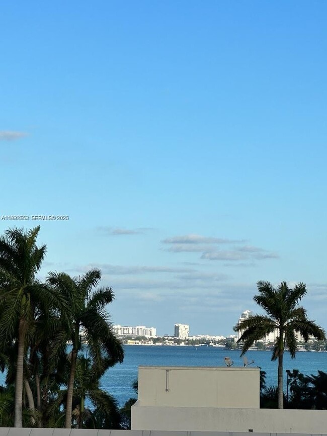 Building Photo - 2001 Biscayne Blvd