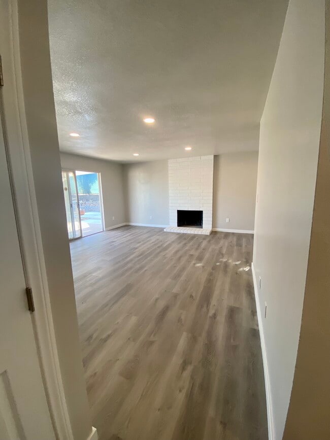 Building Photo - 8821 Greenbrook Way