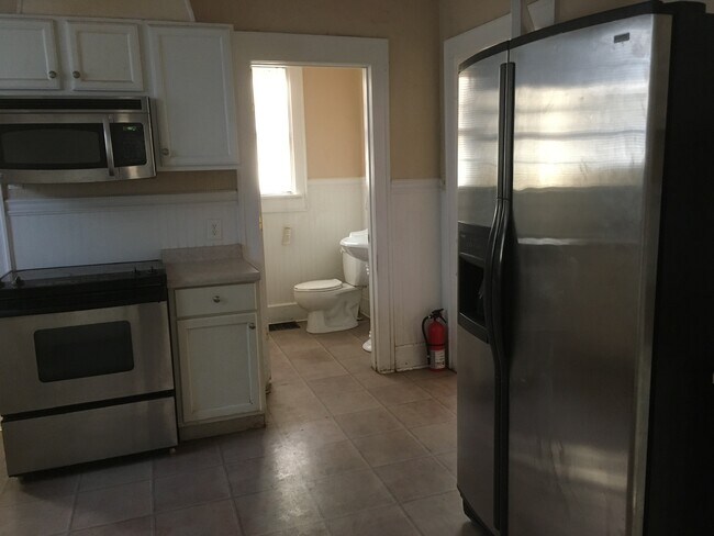 Building Photo - 4104 N College Ave