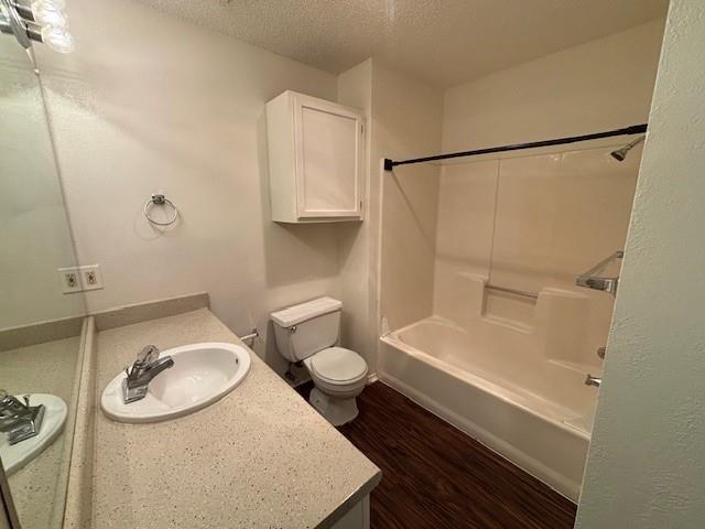 Building Photo - 4524 Spinnaker Ct