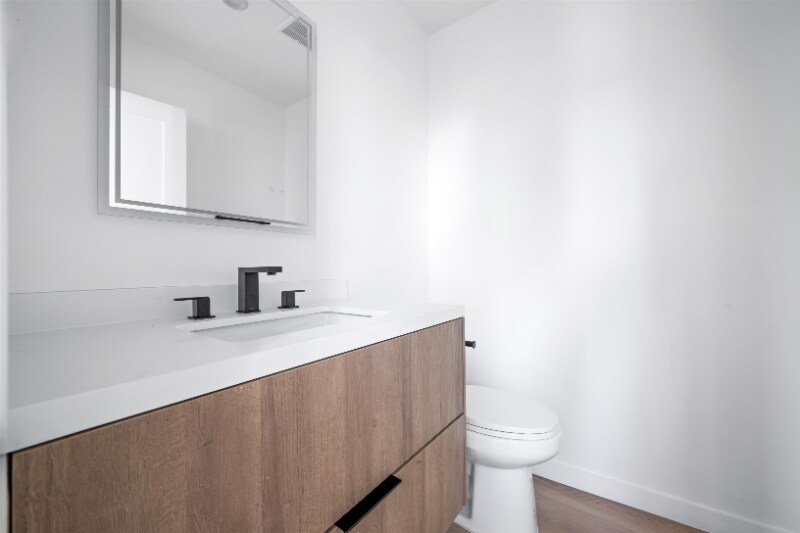 Building Photo - 1844 Stoner Ave