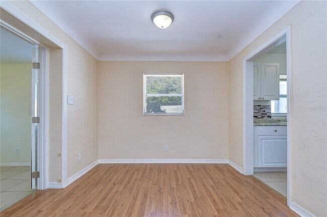 Building Photo - 5634 9th Ave N