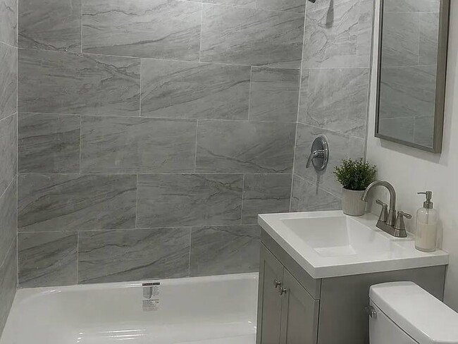 Building Photo - 637 Briarcliff Cir