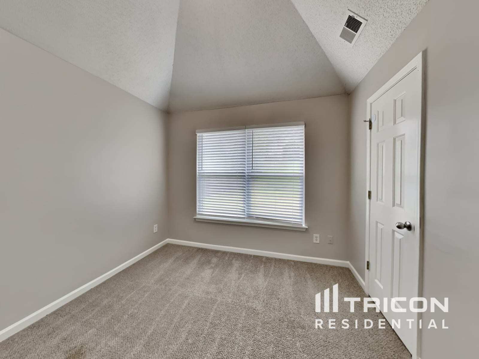 Building Photo - 4529 Persian Ct SW