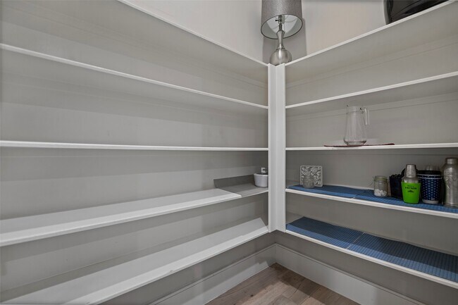 Building Photo - 6533 Castlebay Dr