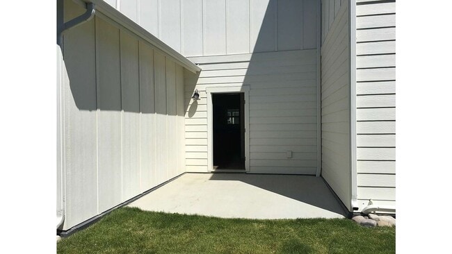 Building Photo - 4 bedroom, 3 bath home in Josephine Crossing