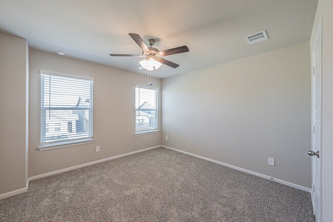 Building Photo - 3000 Pecan Farm Ln