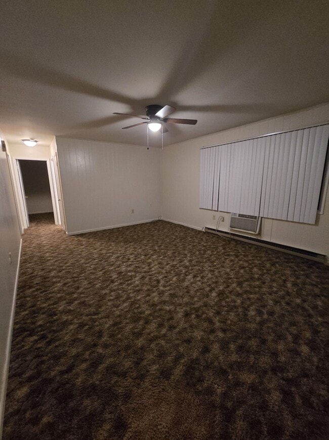 Building Photo - 520 Willow St