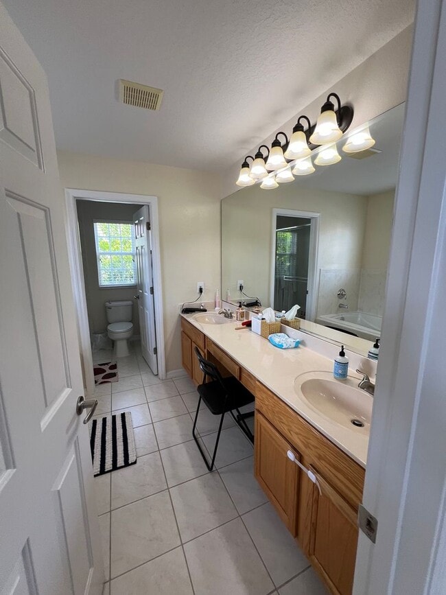 Building Photo - 1024 Jeater Bend Dr