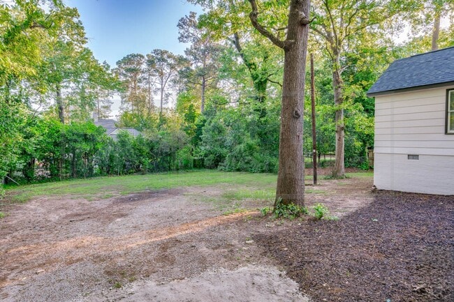 Building Photo - 2903 Trenholm Rd