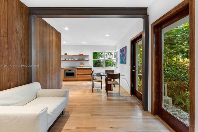 Primary Photo - 226 Jefferson Ave