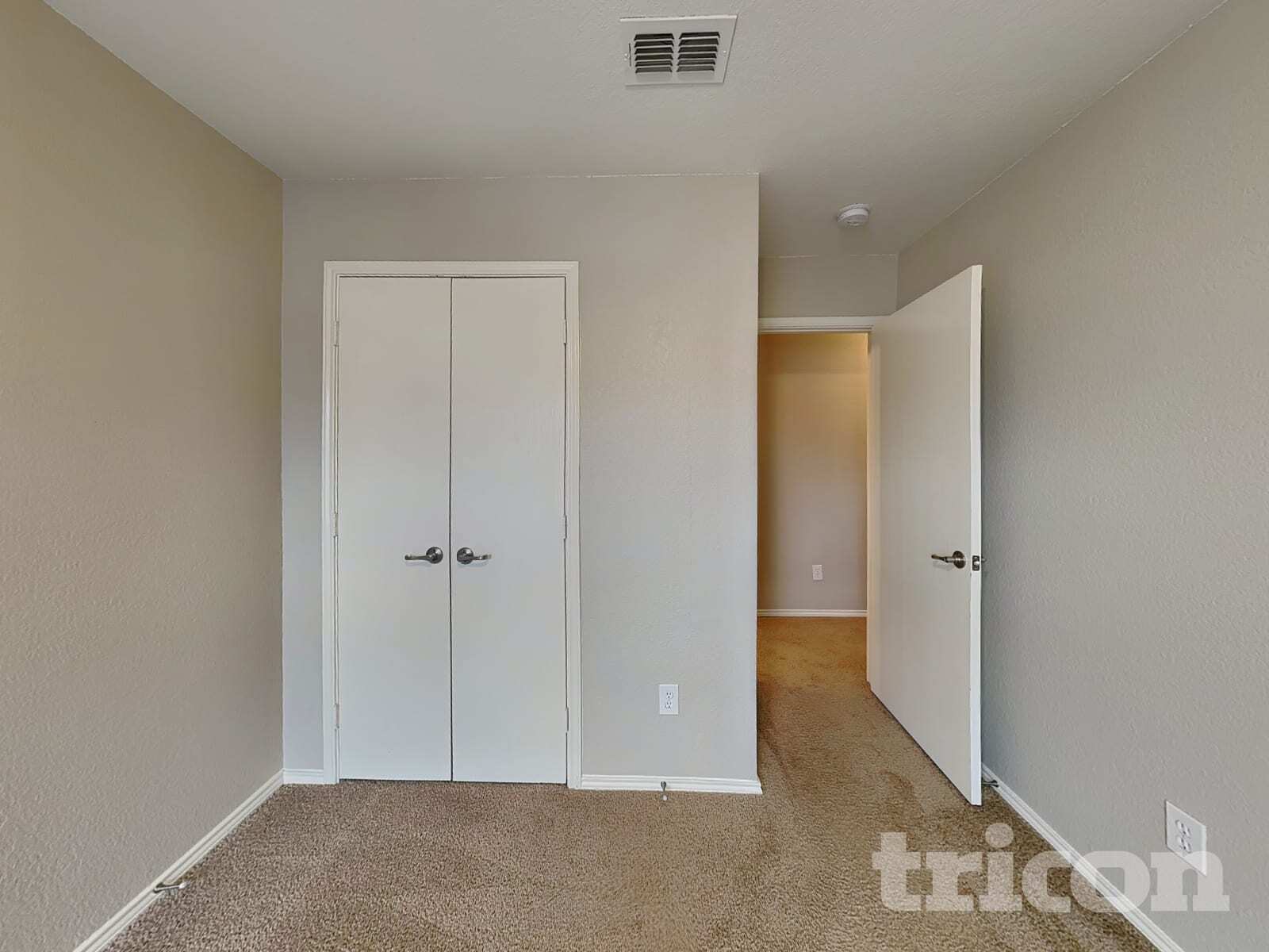 Building Photo - 851 Village Point Ln