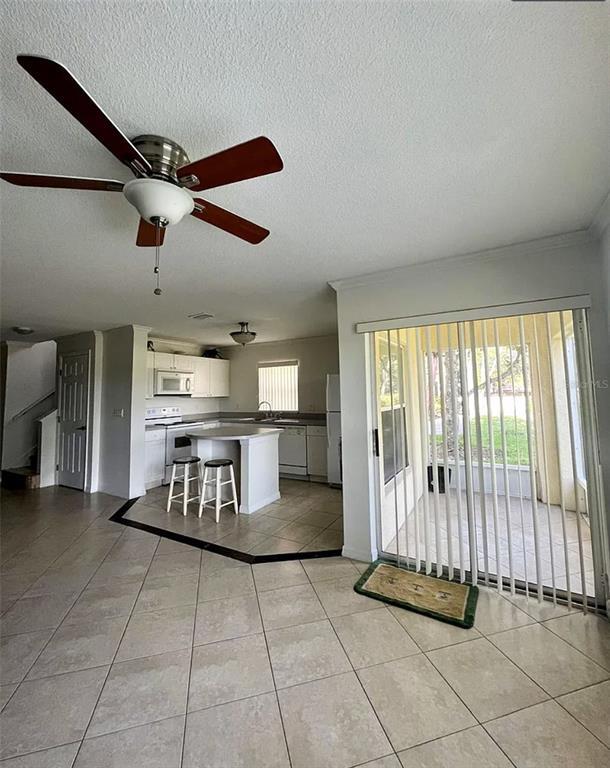 Building Photo - 2884 Club Cortile Cir