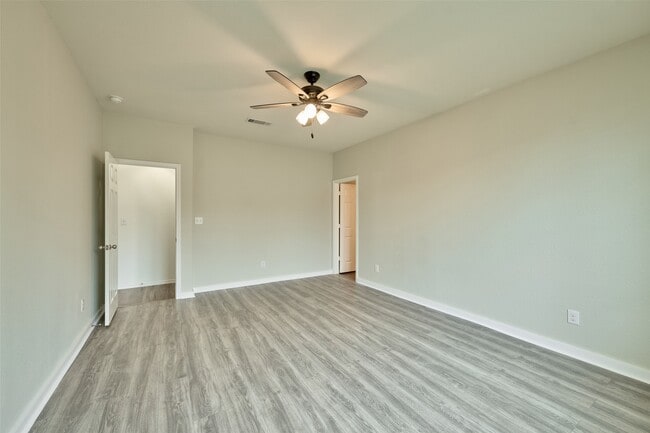 Building Photo - 2214 Timberland Country Ct
