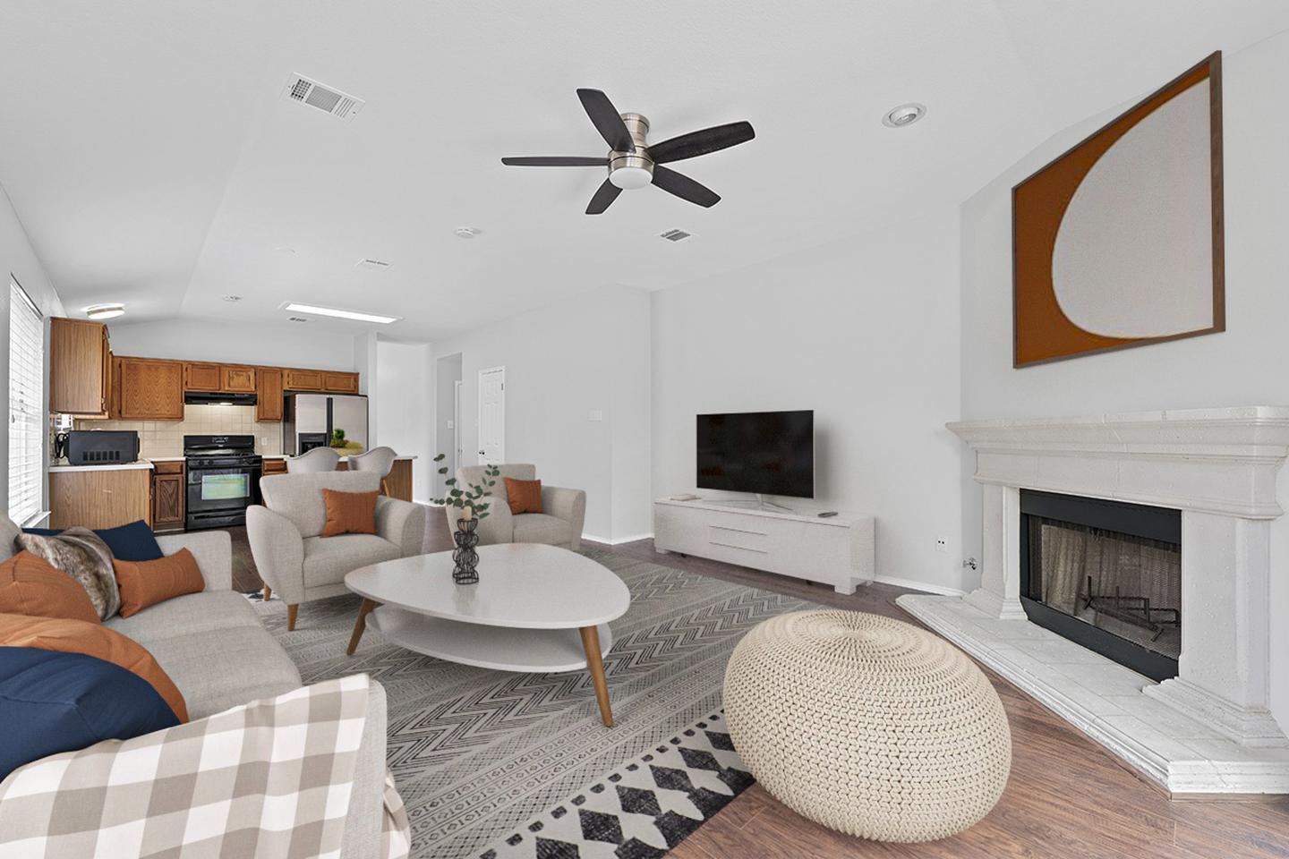 Building Photo - Spacious & comfy Willow Run home by Mills Pond