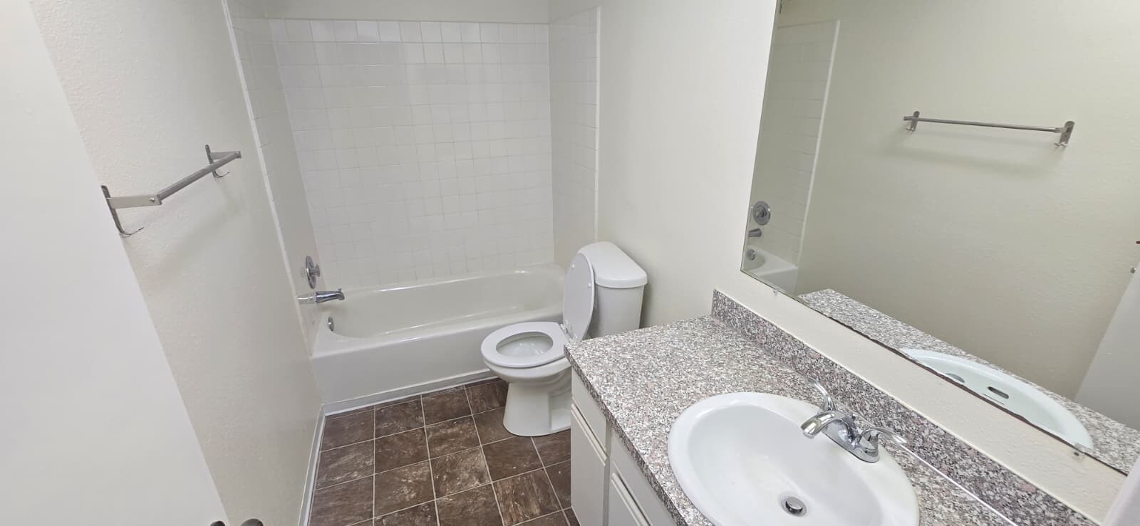 Building Photo - 13821 SE Allen Rd