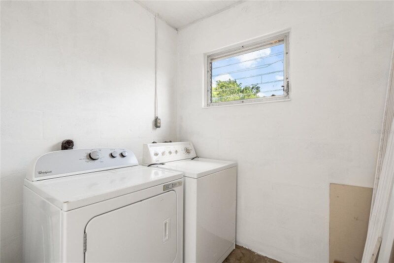 Building Photo - 2802 21st St W