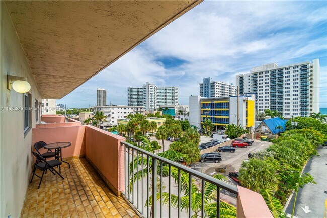 Building Photo - 6920 Harding Ave