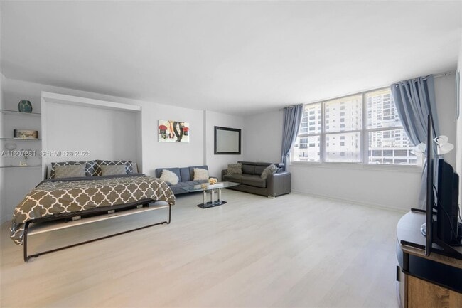 Building Photo - 2501 S Ocean Dr