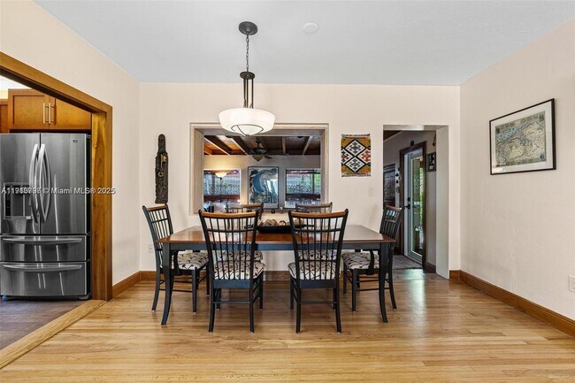 Building Photo - 2431 Overbrook St