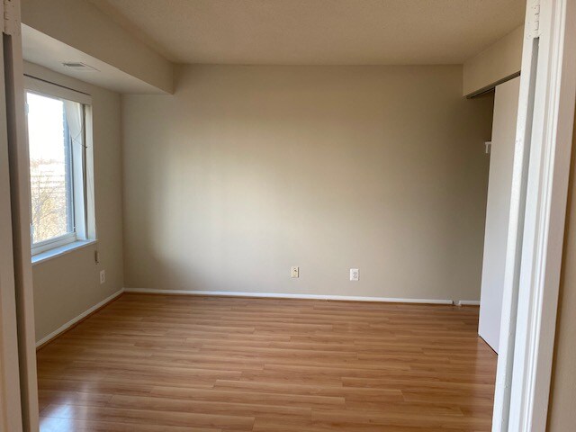 Building Photo - 8370 Greensboro Dr