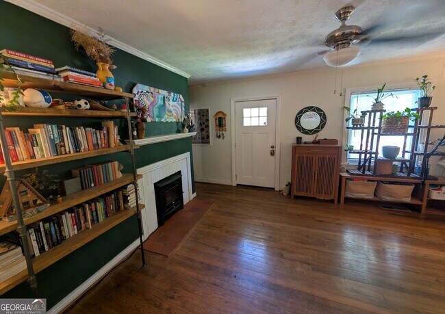 Building Photo - 626 Gordon Cir