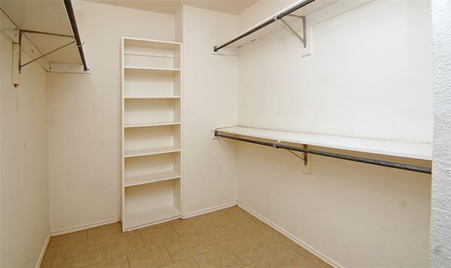 Building Photo - 1049 Highland Station Dr